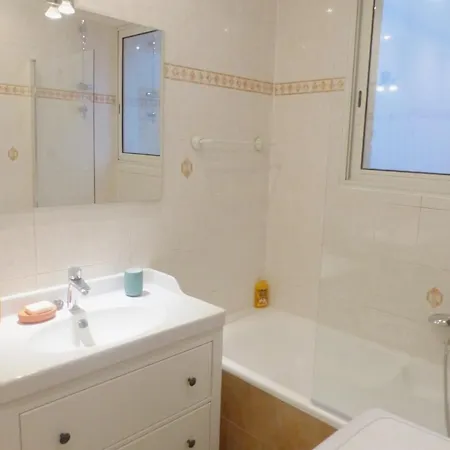 Cosy, Montparnasse-pte Versailles-tour Eiffel Apartment